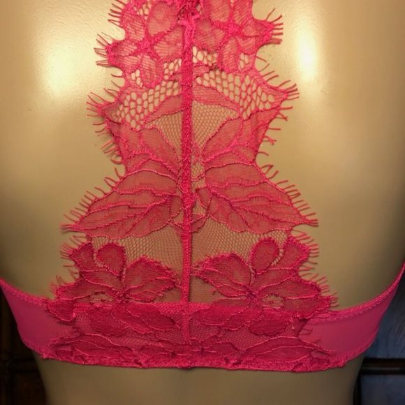 Victoria's Secret 'Very Sexy' Lace Tback Demi Bra - Picture 11 of 13